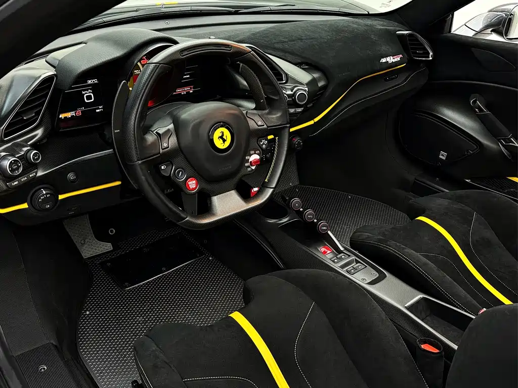 Ferrari 488 2019 — фото 32