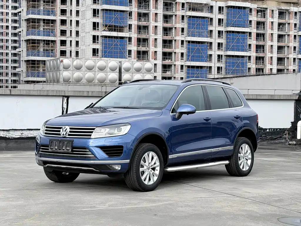 Volkswagen Touareg 2017 — фото 1