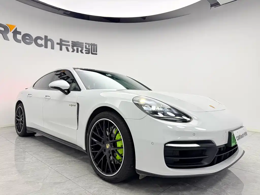 Porsche Panamera Hybrid 2021