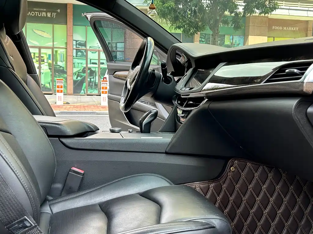 Cadillac CT6 2019 — фото 12