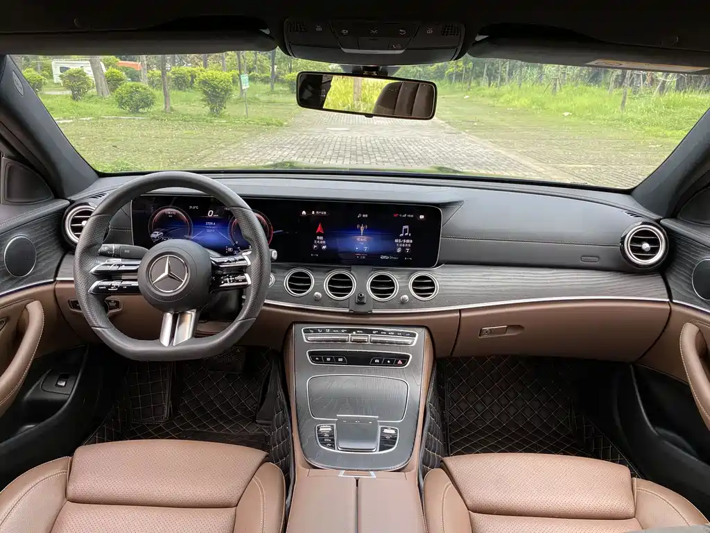 Mercedes-Benz E-Class 2022