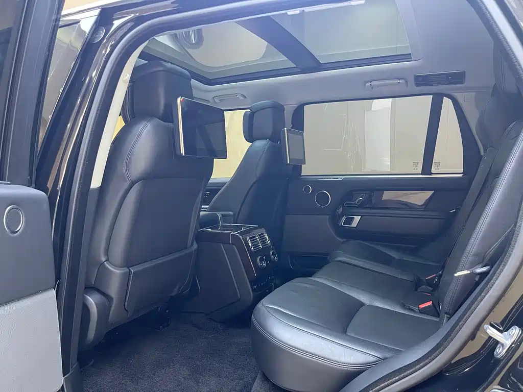 Land Rover Range Rover 2022 — фото 13