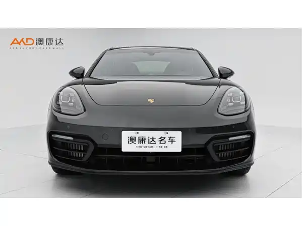 Porsche Panamera 2023