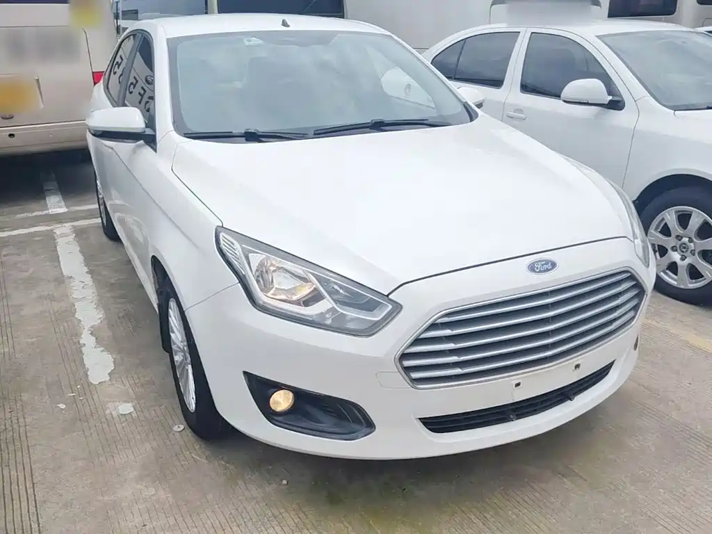 Ford Escort 2015