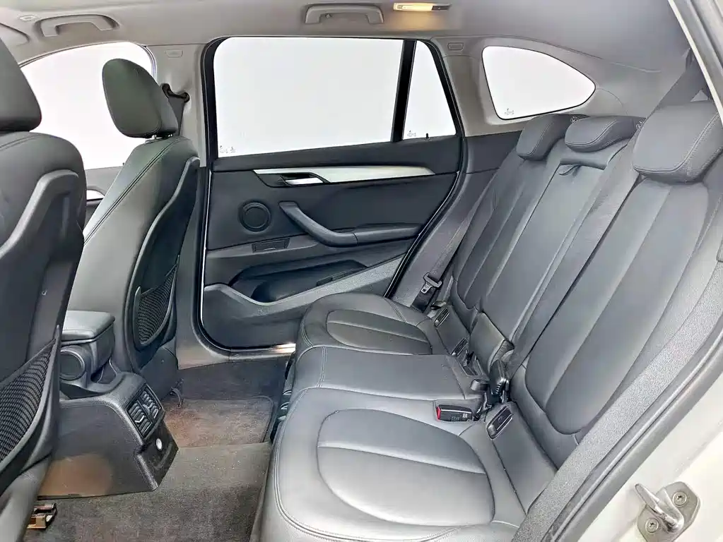 BMW X1 2017 — фото 14