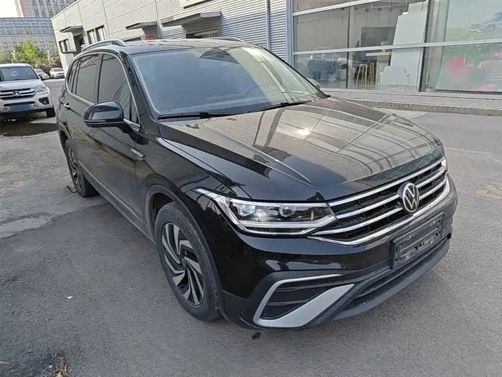 Volkswagen Tiguan L 2022 — фото 4
