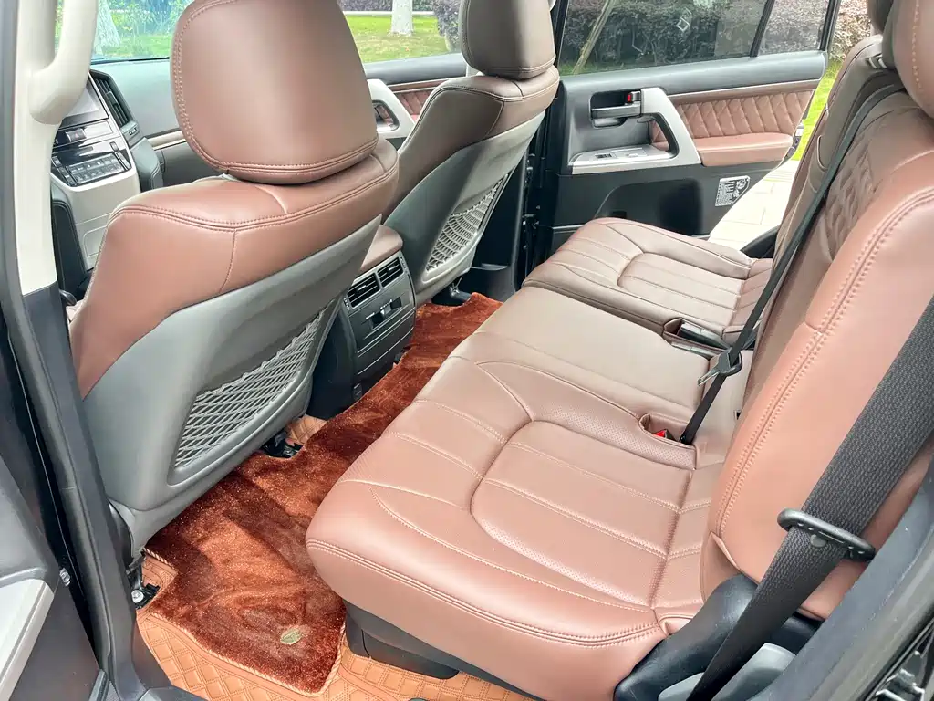 Toyota Land Cruiser 2019 — фото 10