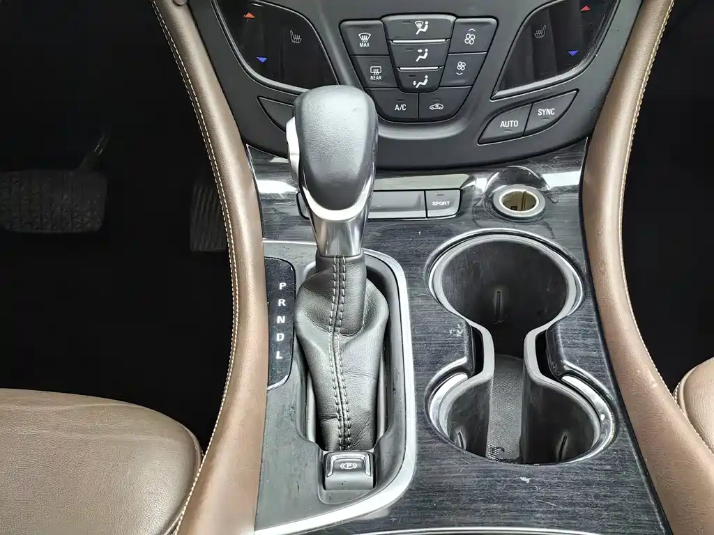 Buick Envision Plus 2018 — фото 13