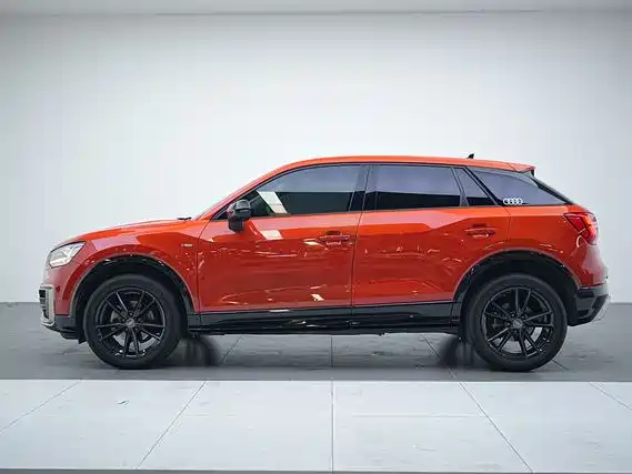 Audi Q2L 2018