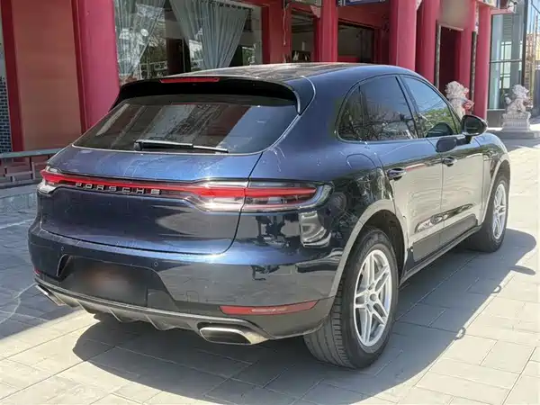 Porsche Macan 2021