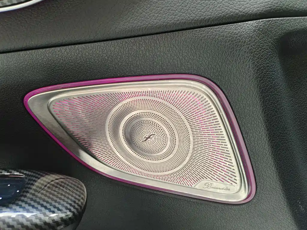 Mercedes-Benz C-Class 2023 — фото 11