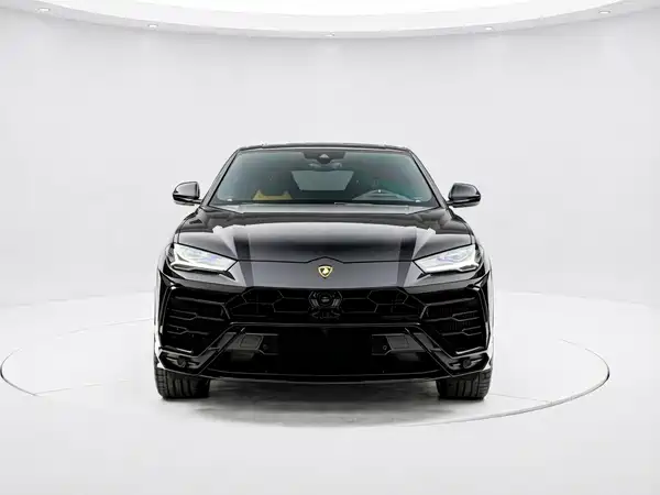 Lamborghini Urus 2021