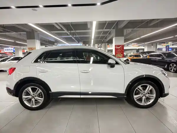Audi Q3 2021