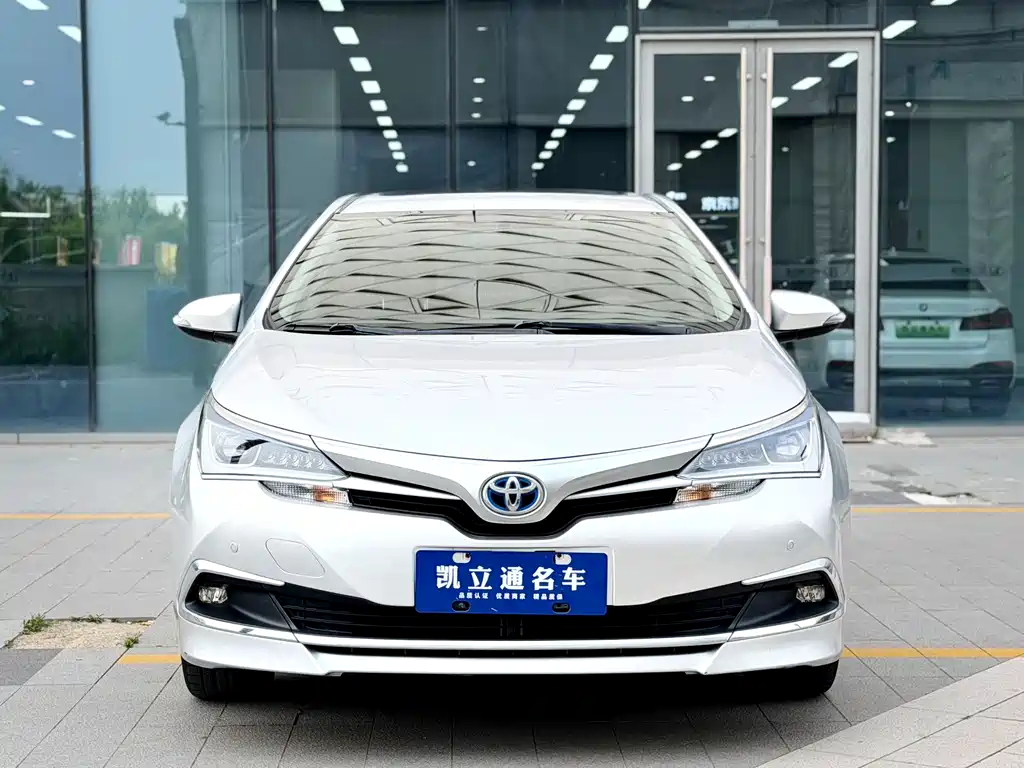 Toyota Corolla 2016 — фото 2