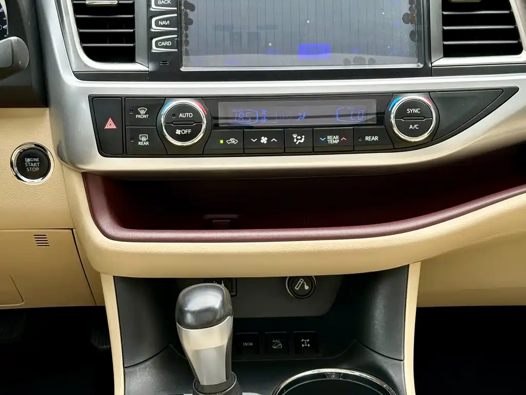 Toyota Highlander 2015 — фото 15