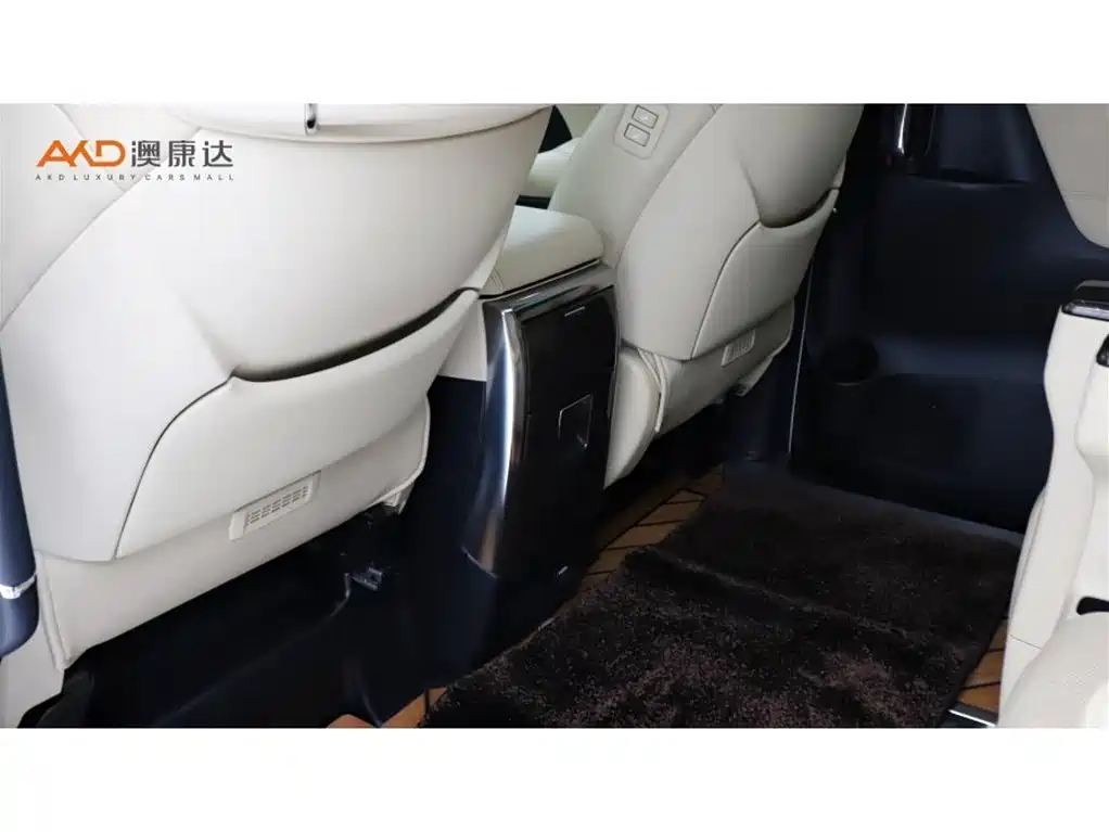 Toyota Alphard 2022 — фото 10
