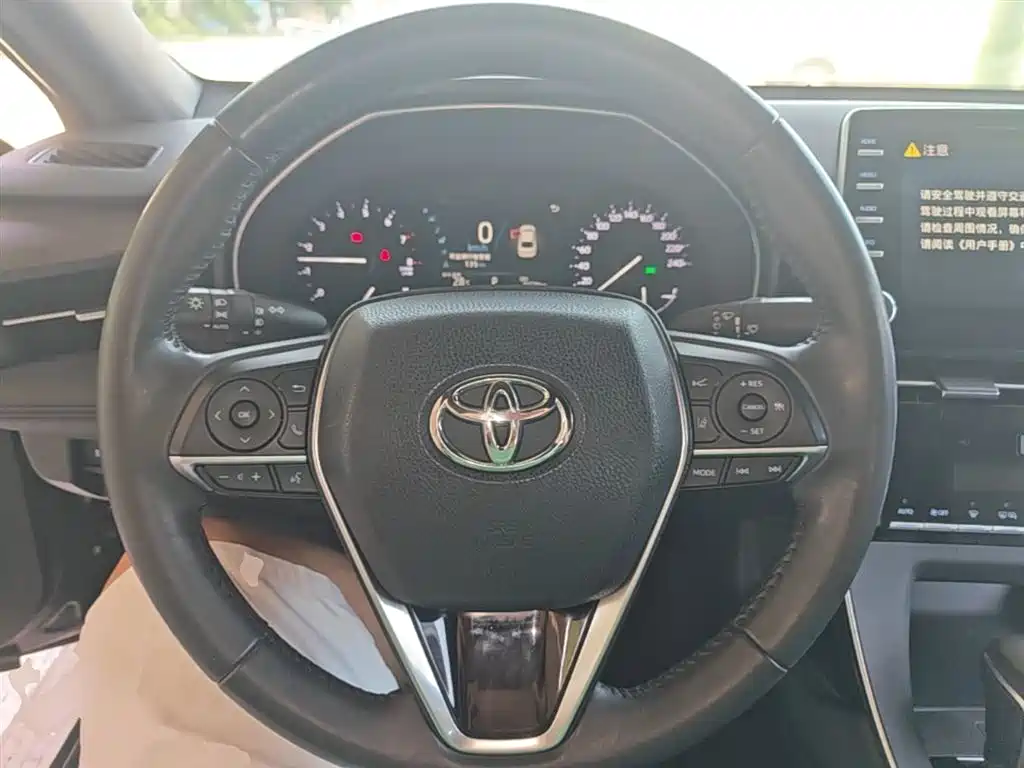 Toyota Avalon 2020 — фото 11