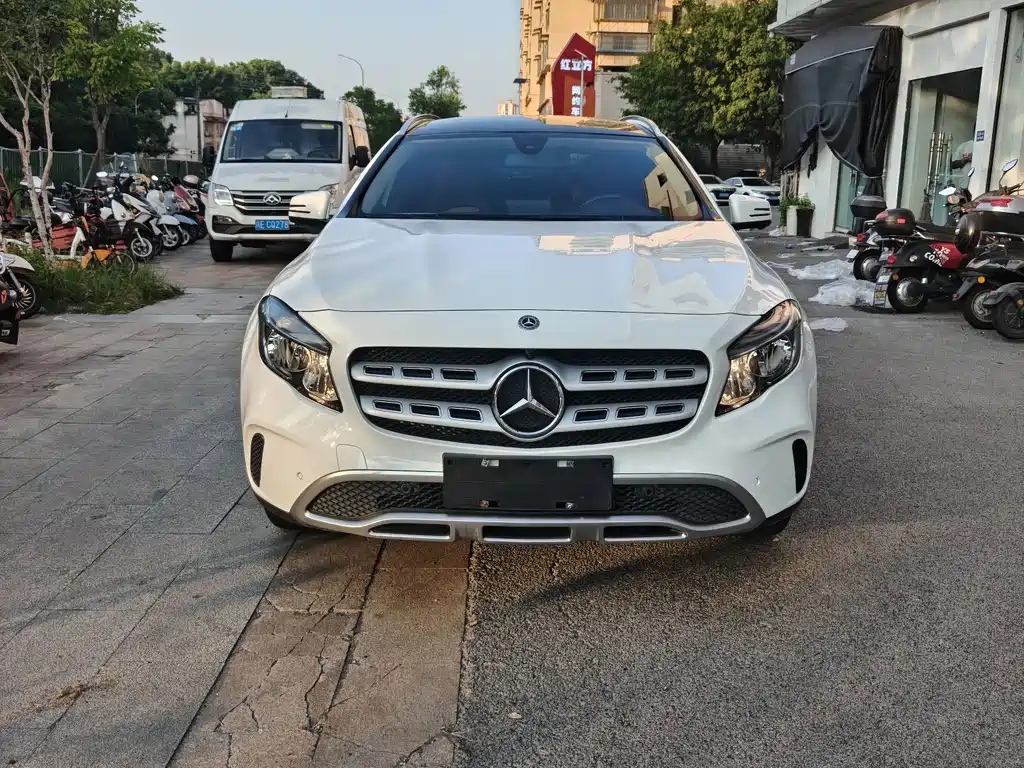 Mercedes-Benz GLA 2017 — фото 2