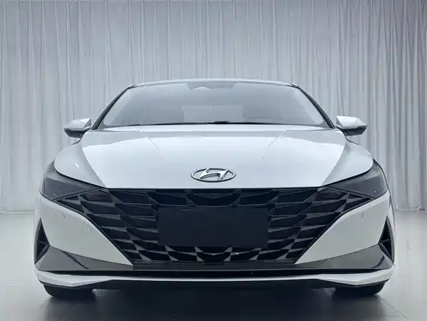 Hyundai Elantra 2023