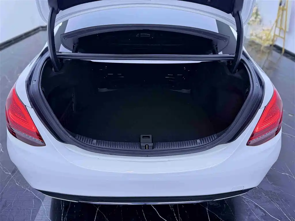 Mercedes-Benz C-Class 2019 — фото 21