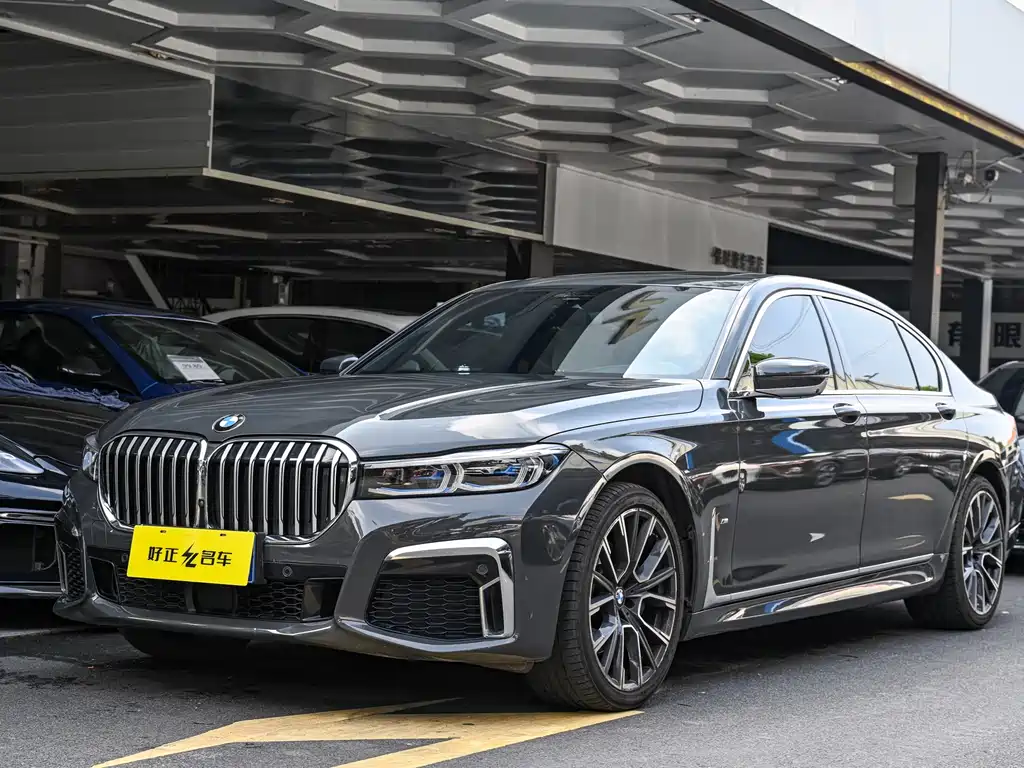 BMW 7 Series 2022 — фото 1