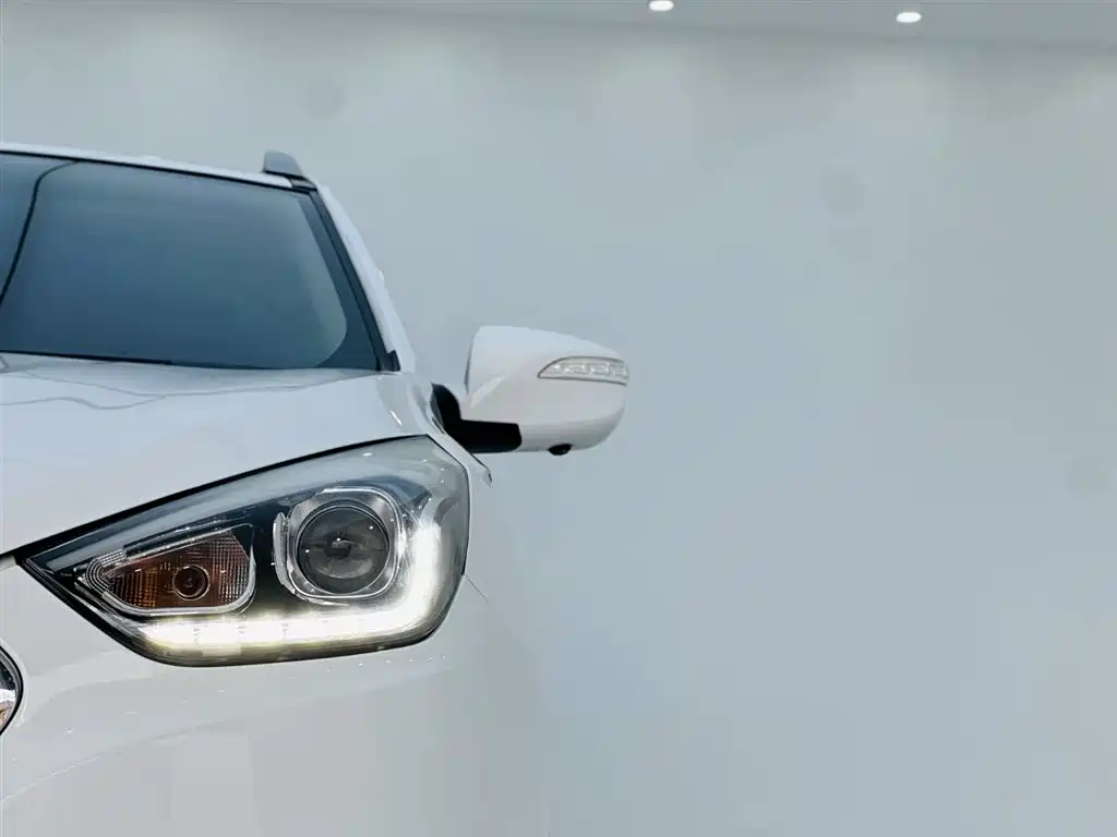 Hyundai ix35 2015 — фото 10