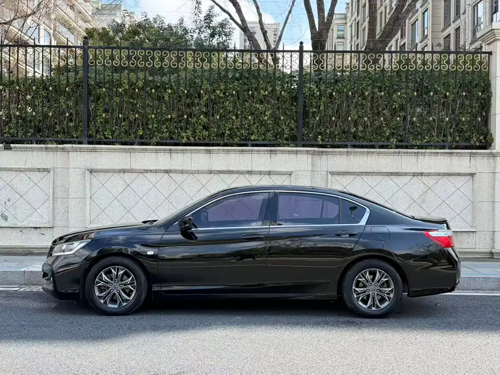 Honda Accord 2014 — фото 3