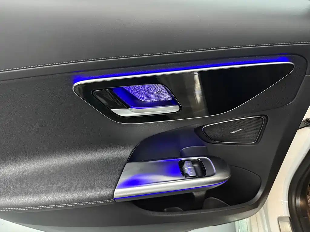 Mercedes-Benz C-Class 2023