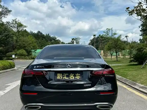 Mercedes-Benz E-Class 2022