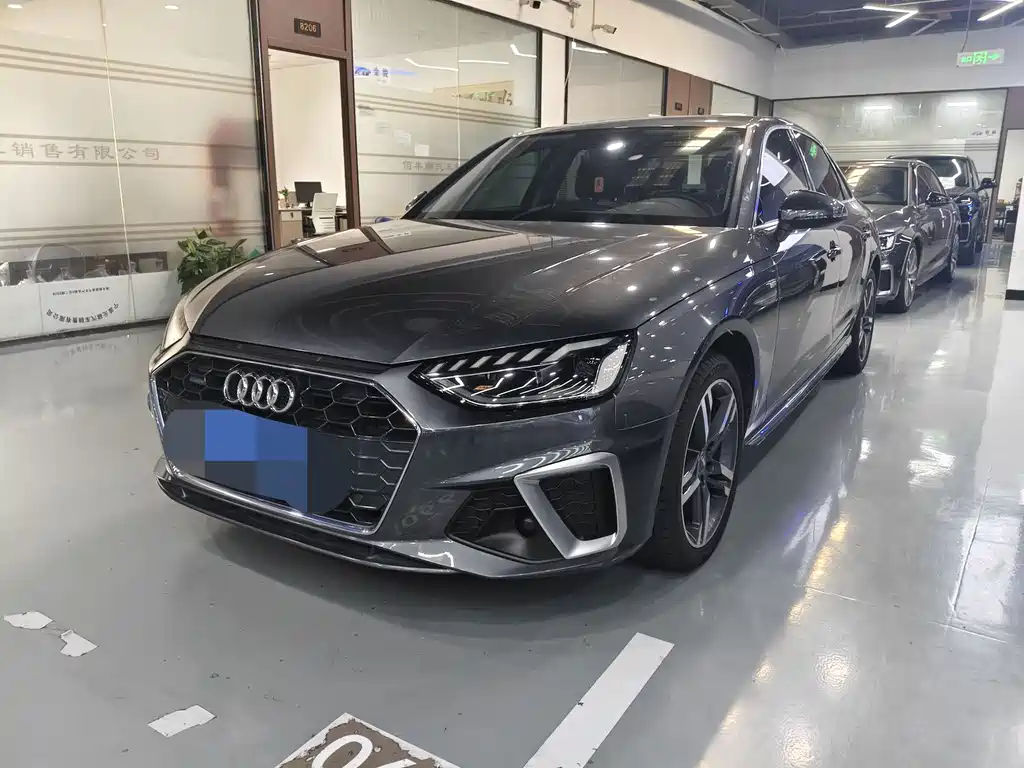 Audi A4L 2021