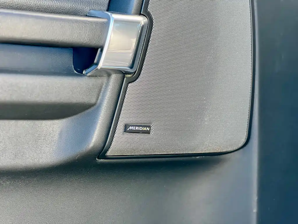 Land Rover Discovery 2017 — фото 21