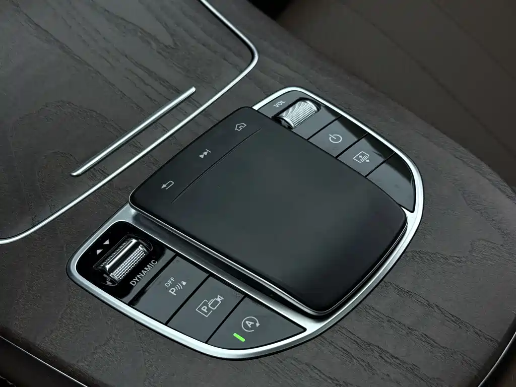 Mercedes-Benz E-Class 2020 — фото 11