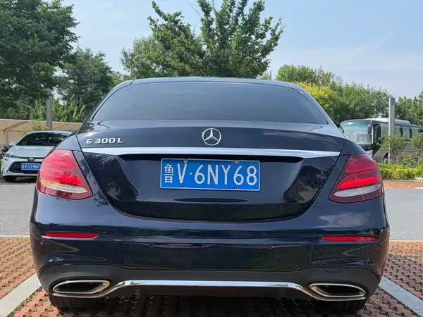 Mercedes-Benz E-Class 2019