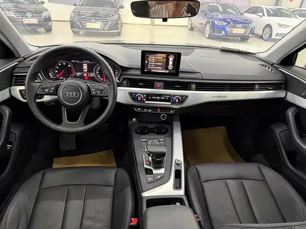 Audi A4L 2018