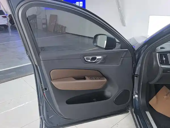 Volvo XC60 2024