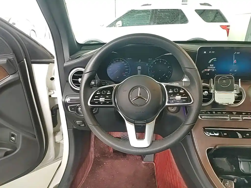 Mercedes-Benz GLC 2022 — фото 11