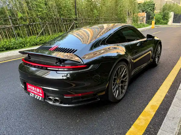 Porsche 911 2020