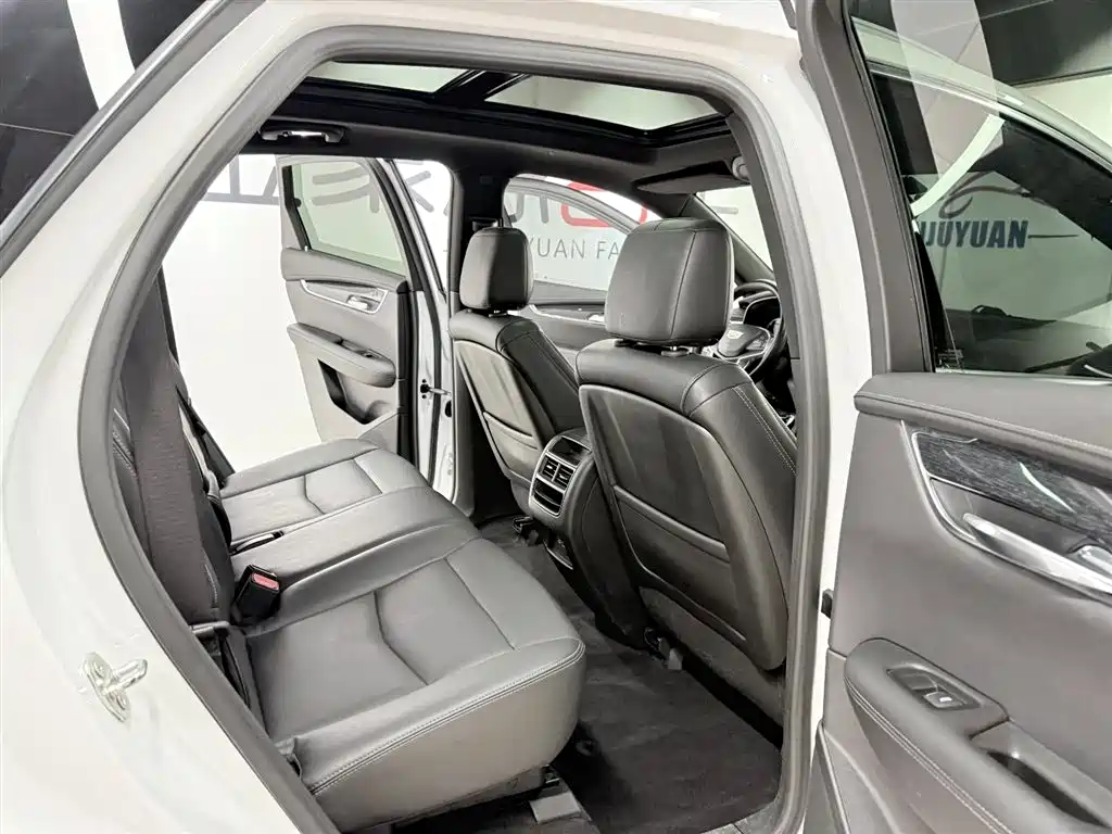 Cadillac XT5 2021 — фото 14