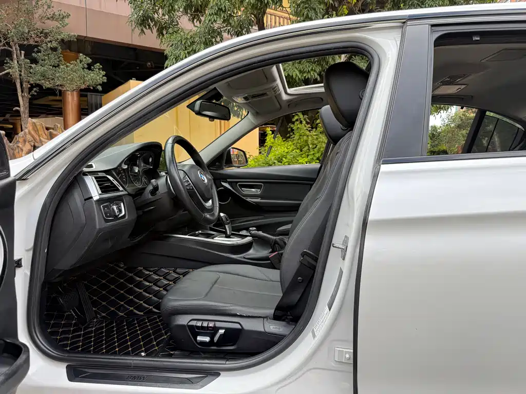 BMW 3 Series 2016