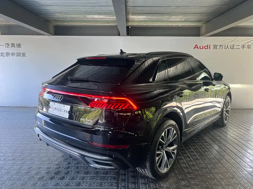 Audi Q8 2023 — фото 5