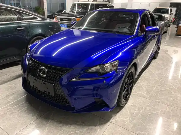Lexus IS 2015