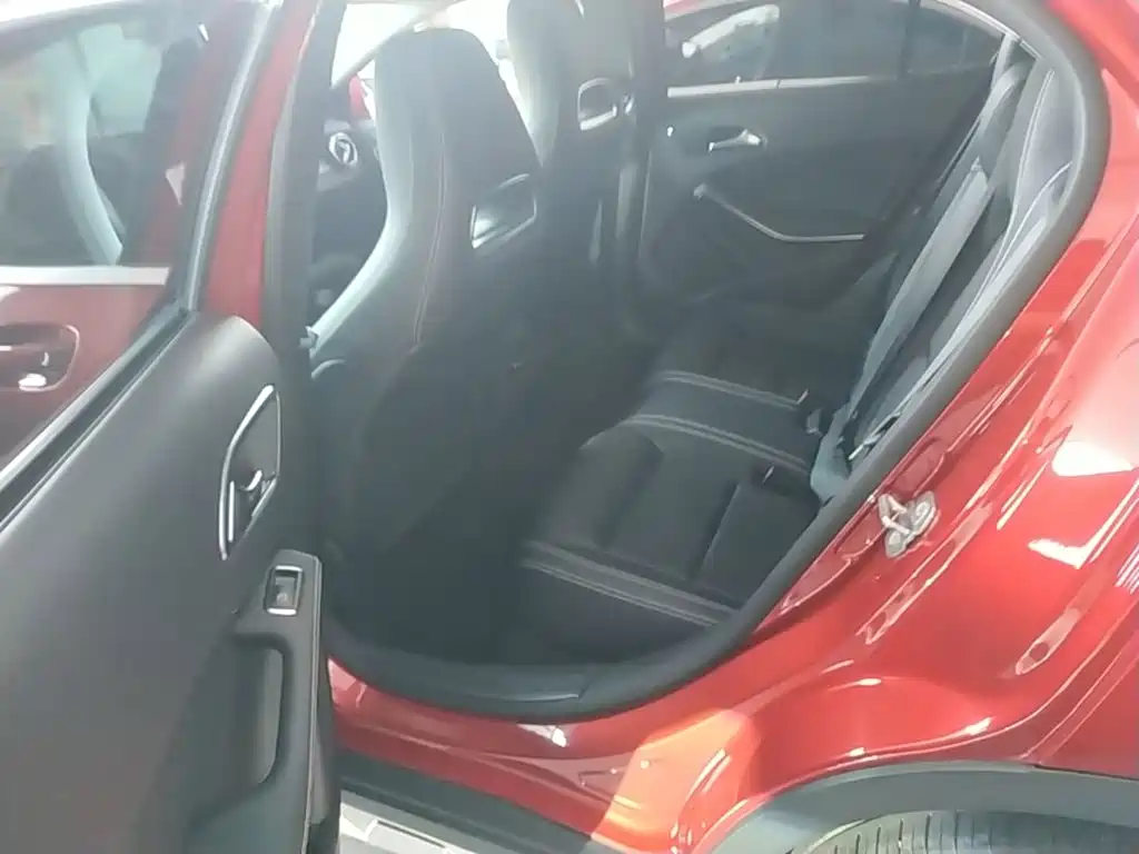 Mercedes-Benz GLA 2019 — фото 17