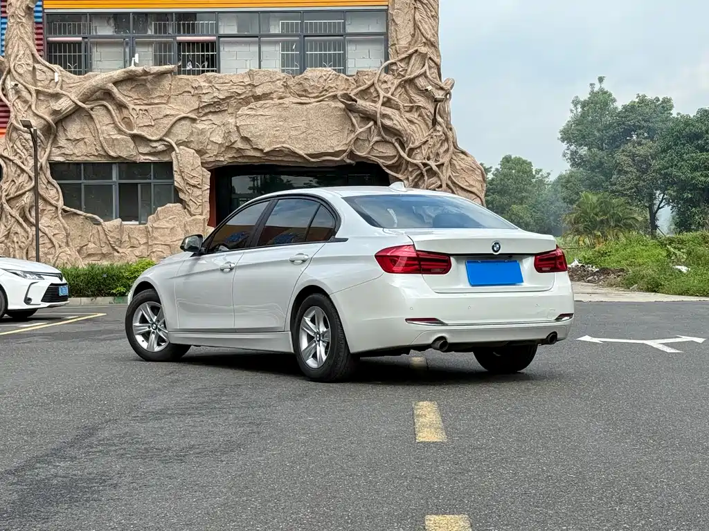 BMW 3 Series 2016