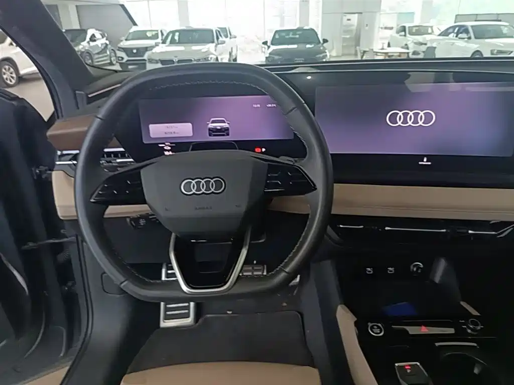 Audi Q6L e-tron 2025 — фото 11