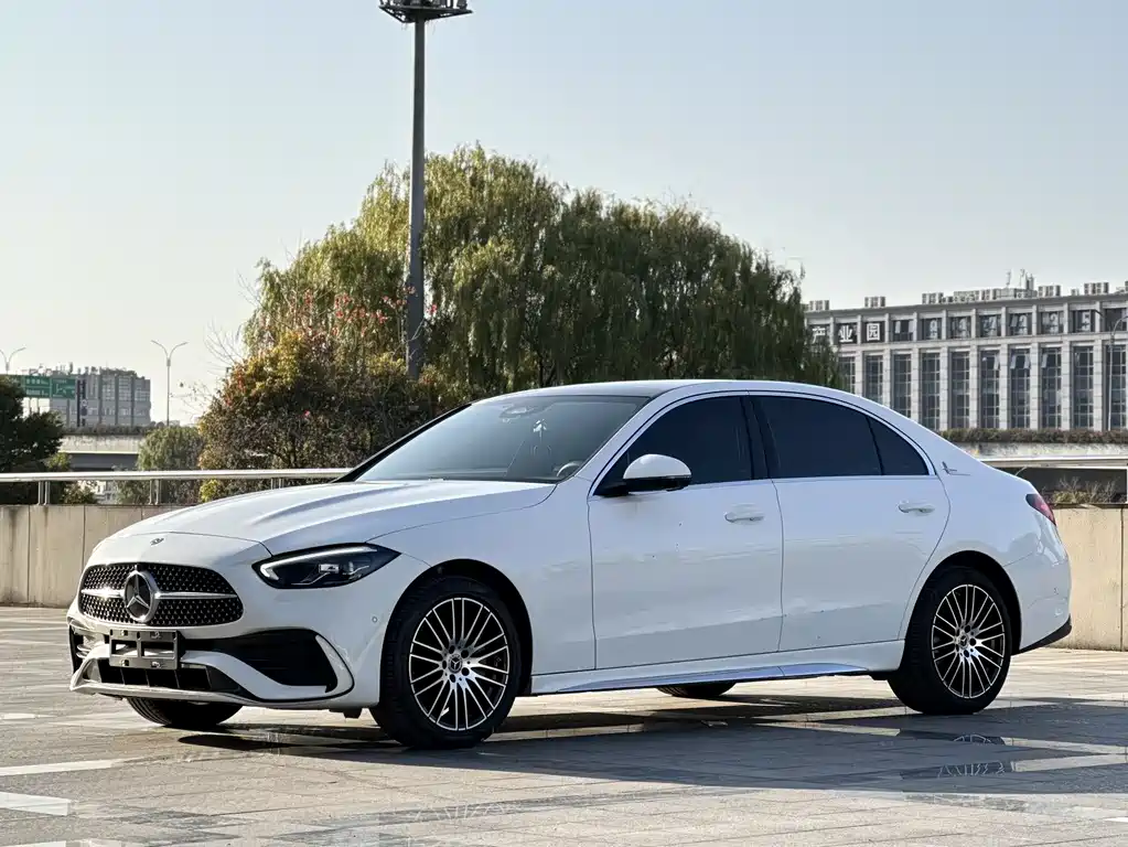 Mercedes-Benz C-Class 2025