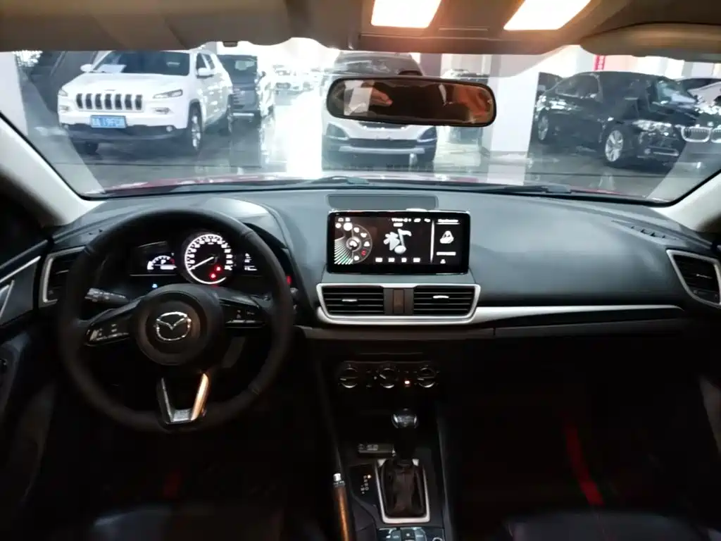Mazda 3 Angkesela 2018 — фото 10