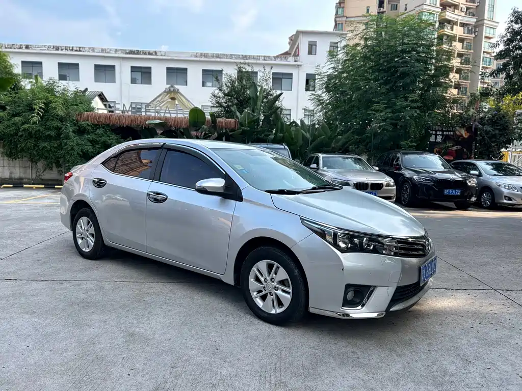 Toyota Corolla 2017 — фото 2