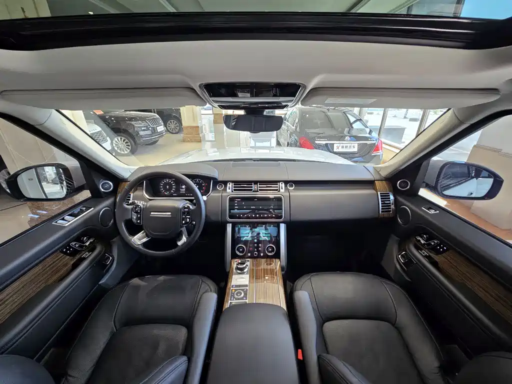 Land Rover Range Rover 2018 — фото 16