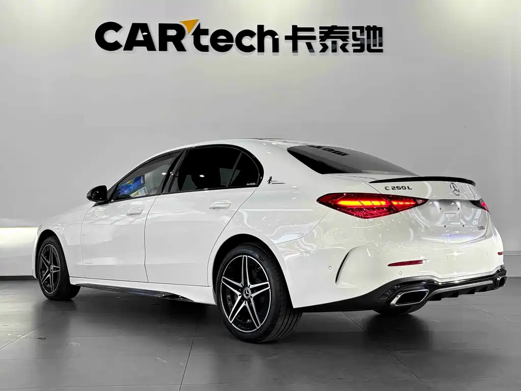 Mercedes-Benz C-Class 2024