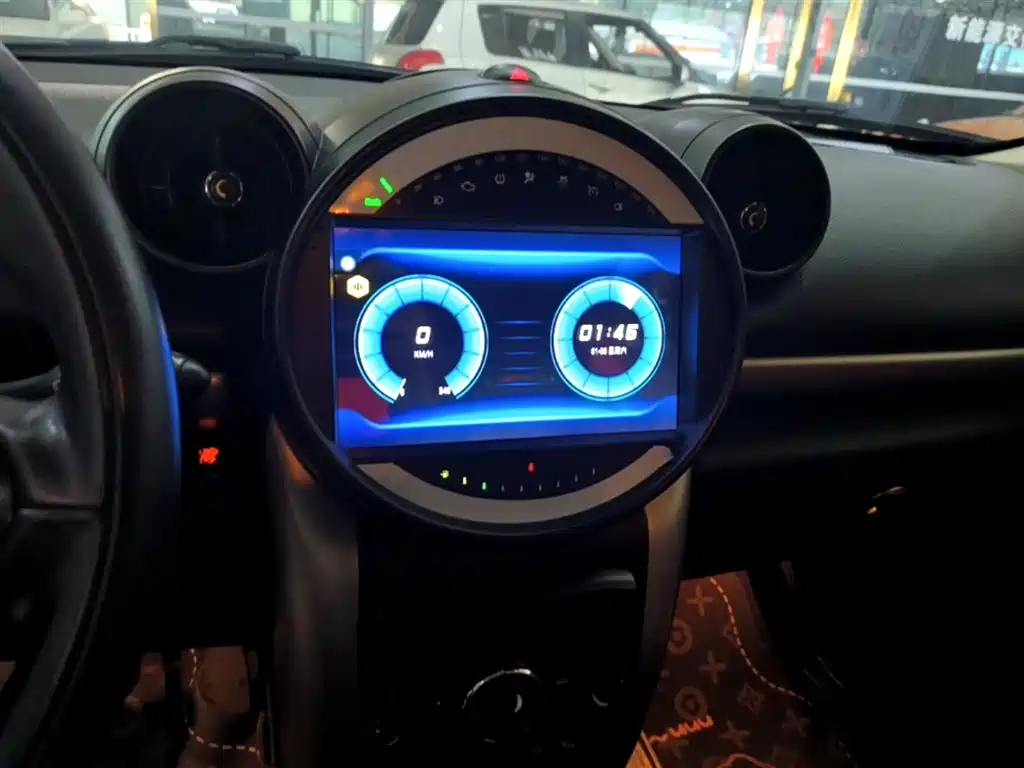 MINI Countryman 2015 — фото 13